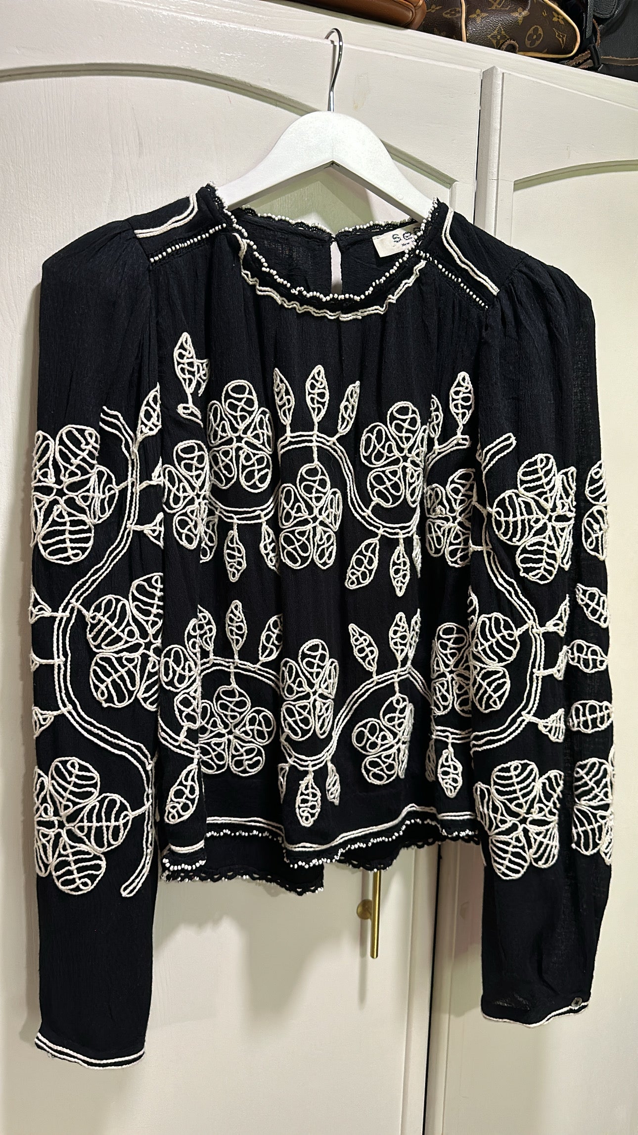 Embroidered blouse