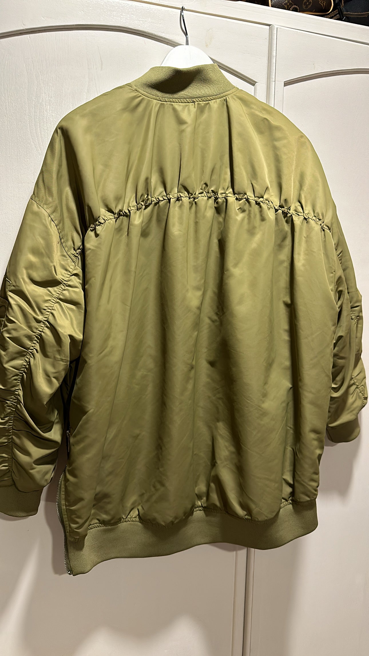 Bomber jacket